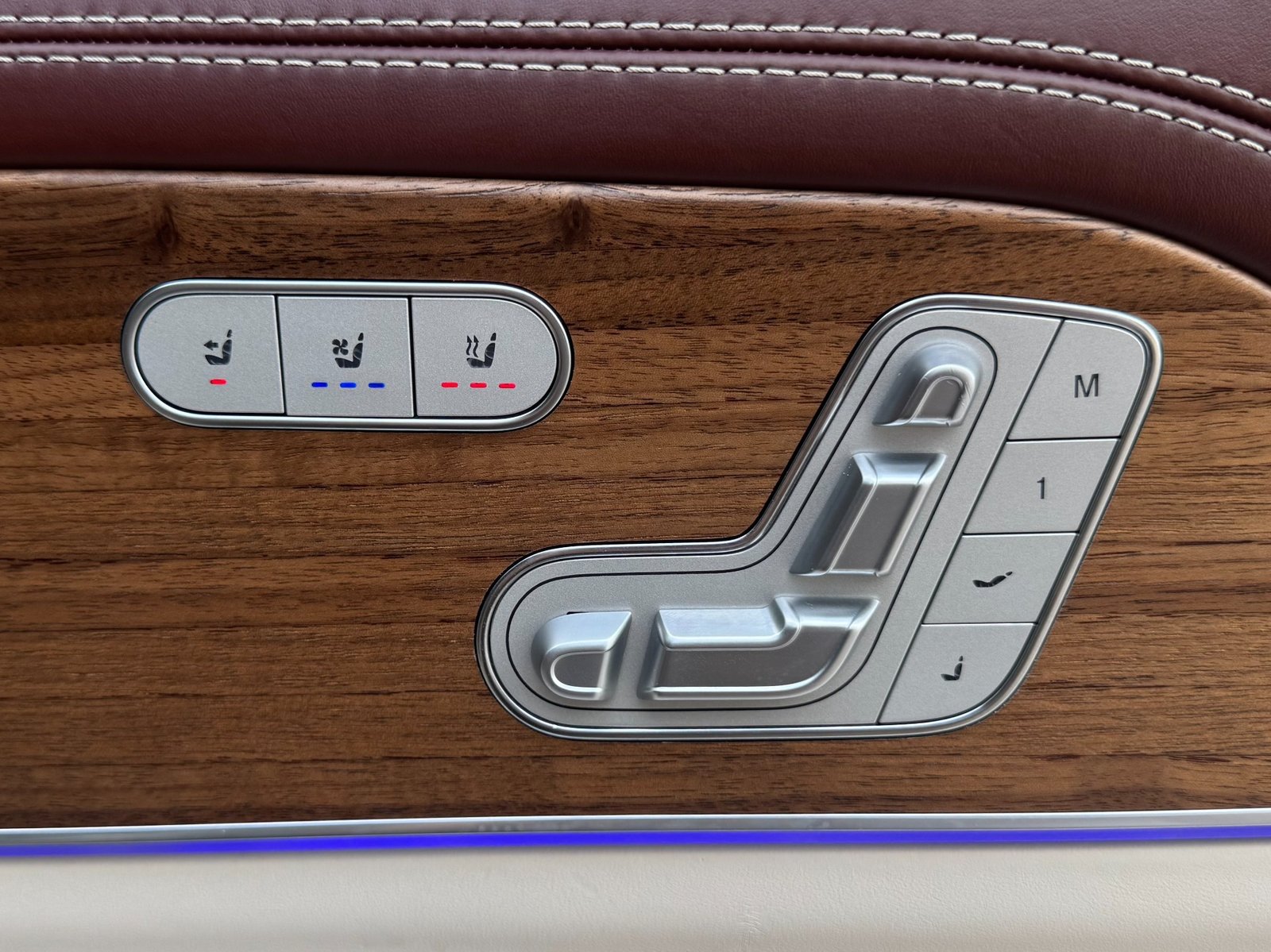 
								2023 Mercedes-Benz GLS 600 Maybach 4MATIC full									