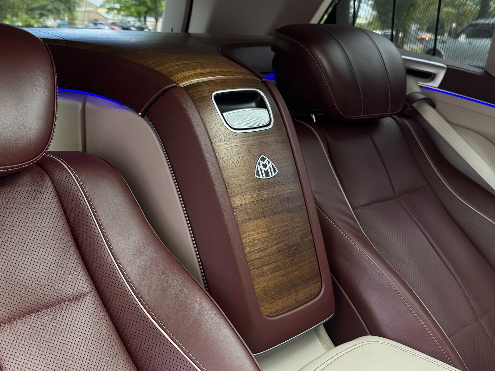 
								2023 Mercedes-Benz GLS 600 Maybach 4MATIC full									
