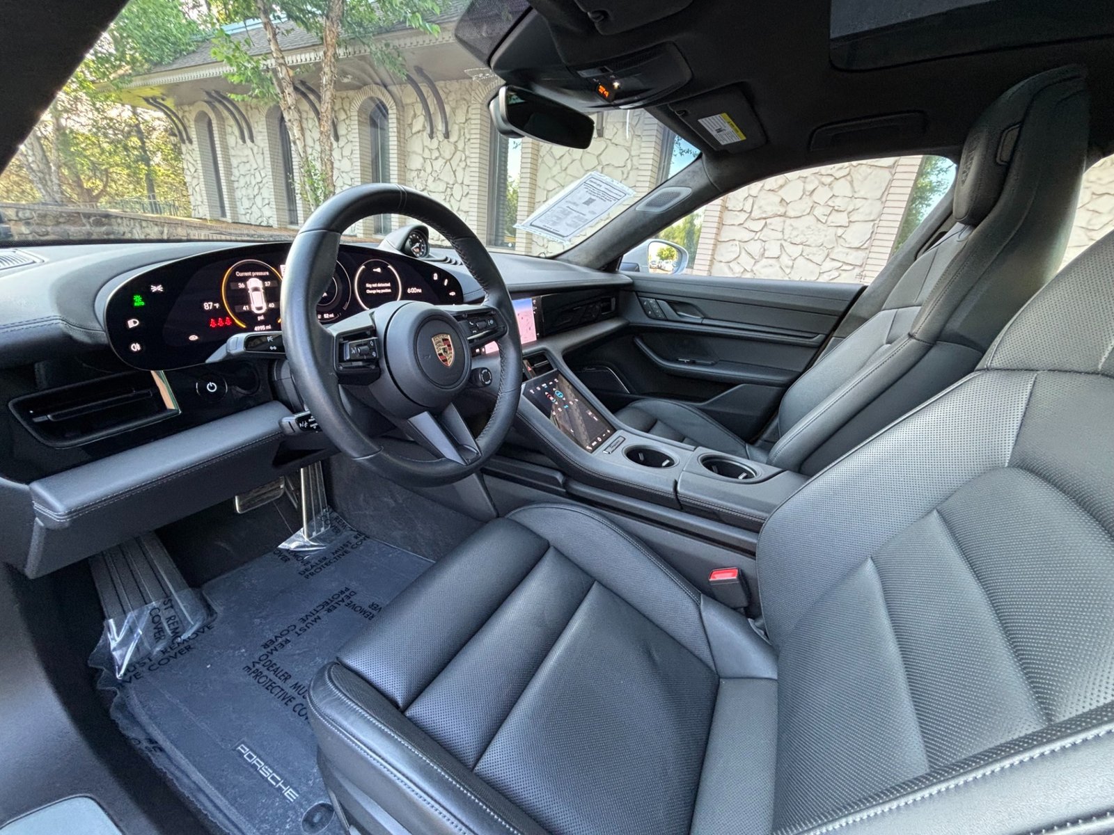 
								2023 Porsche Taycan Turbo Cross Turismo full									
