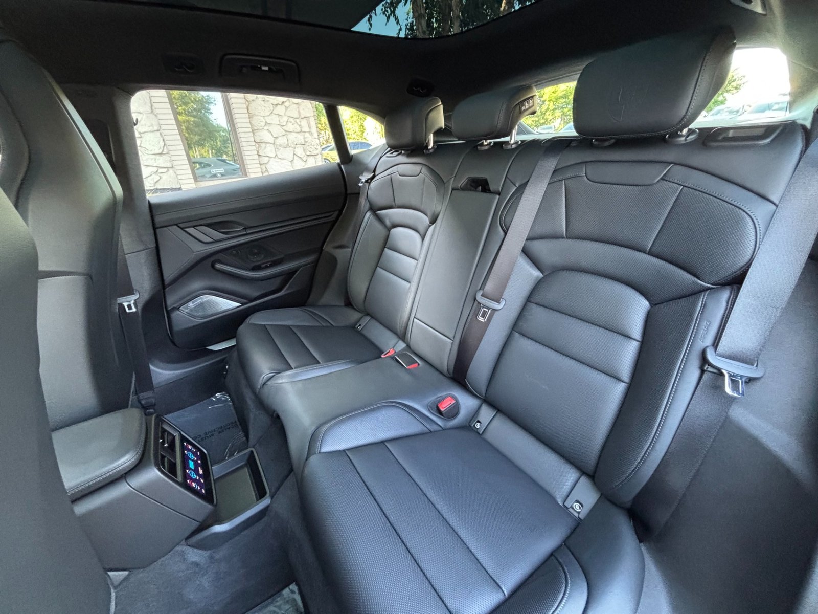 
								2023 Porsche Taycan Turbo Cross Turismo full									