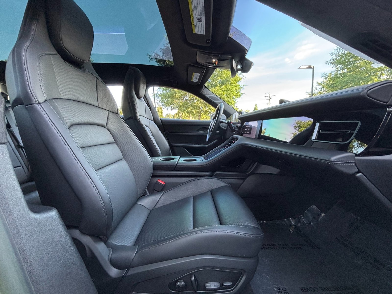 
								2023 Porsche Taycan Turbo Cross Turismo full									