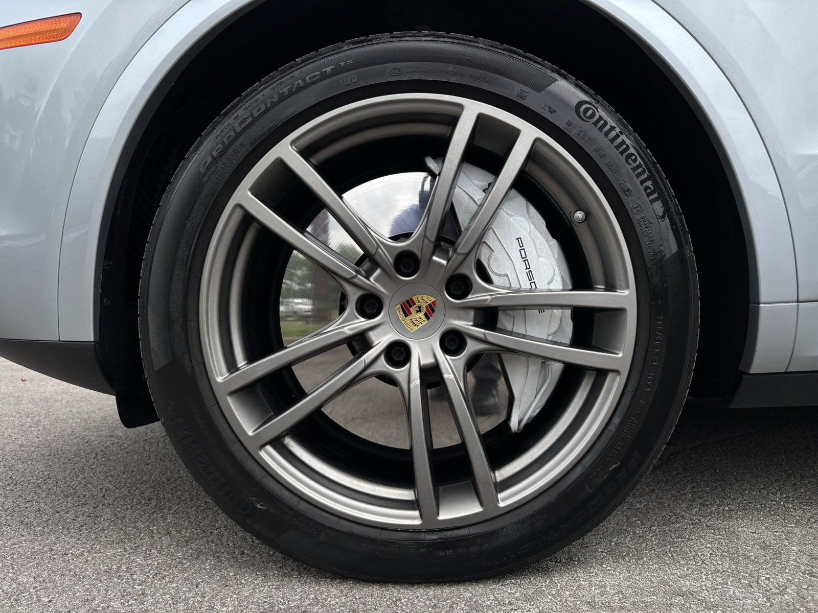 
								2023 Porsche Cayenne Turbo PREMIUM full									