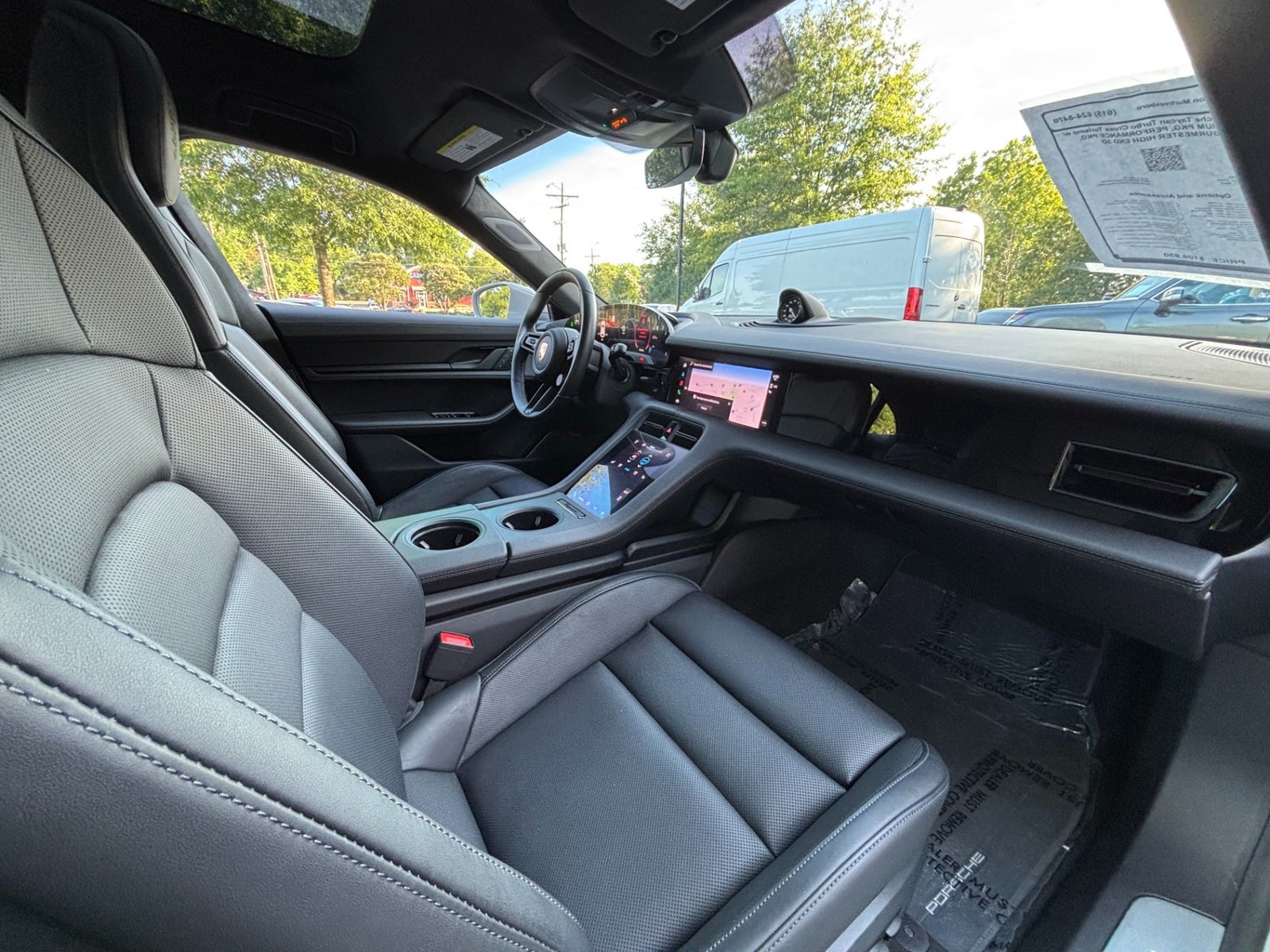 
								2023 Porsche Taycan Turbo Cross Turismo full									