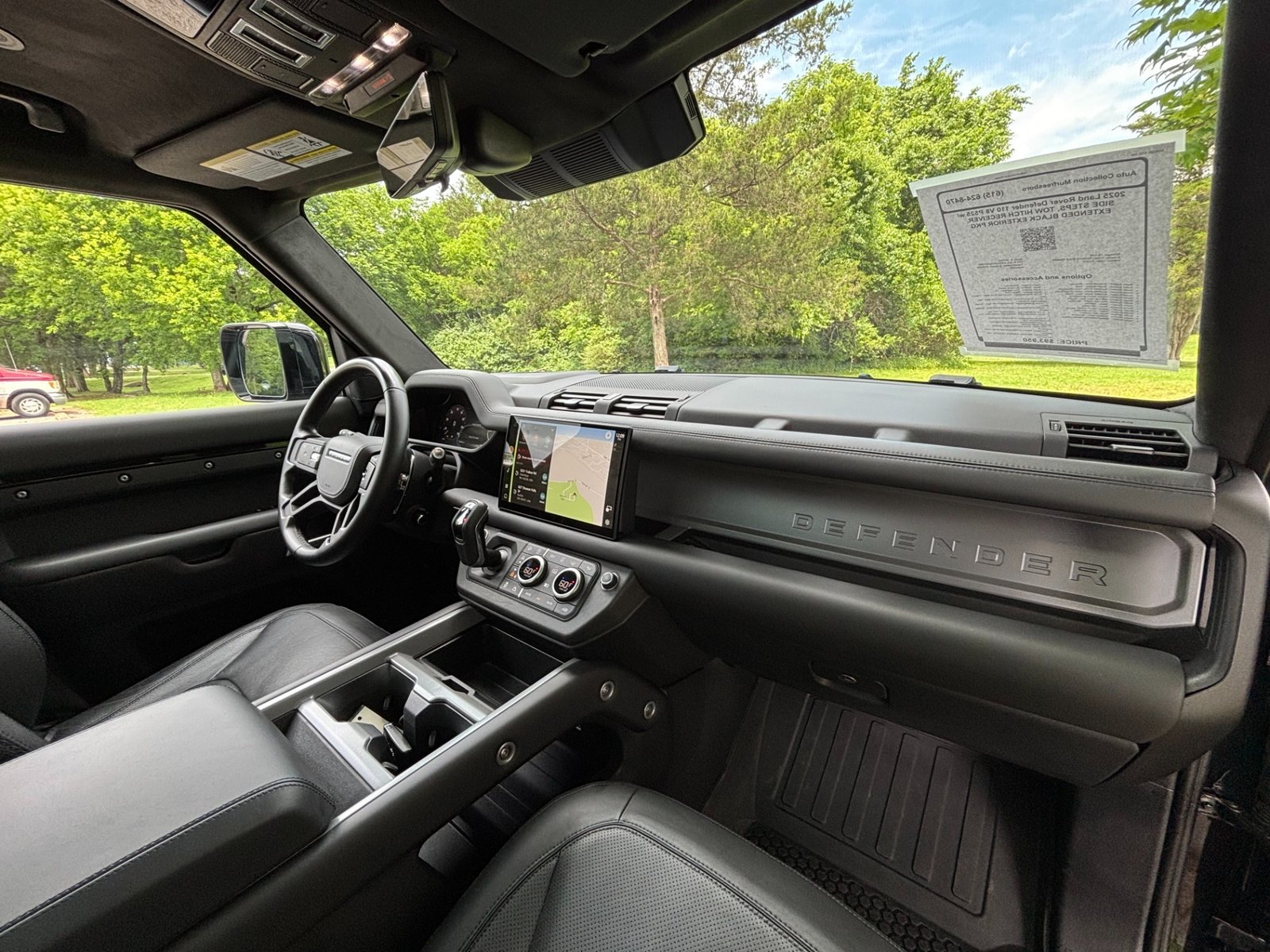 
								2025 Land Rover Defender full									
