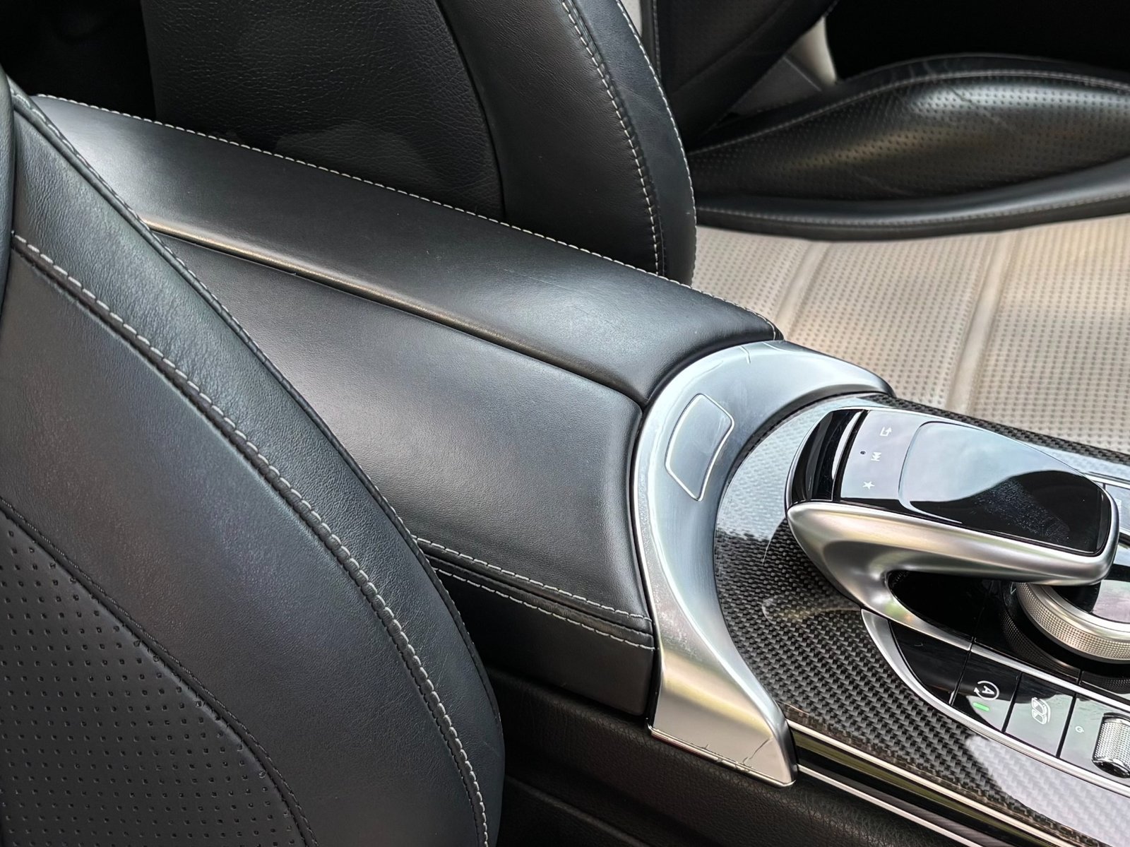 
								2018 Mercedes-Benz C 63 S AMG full									