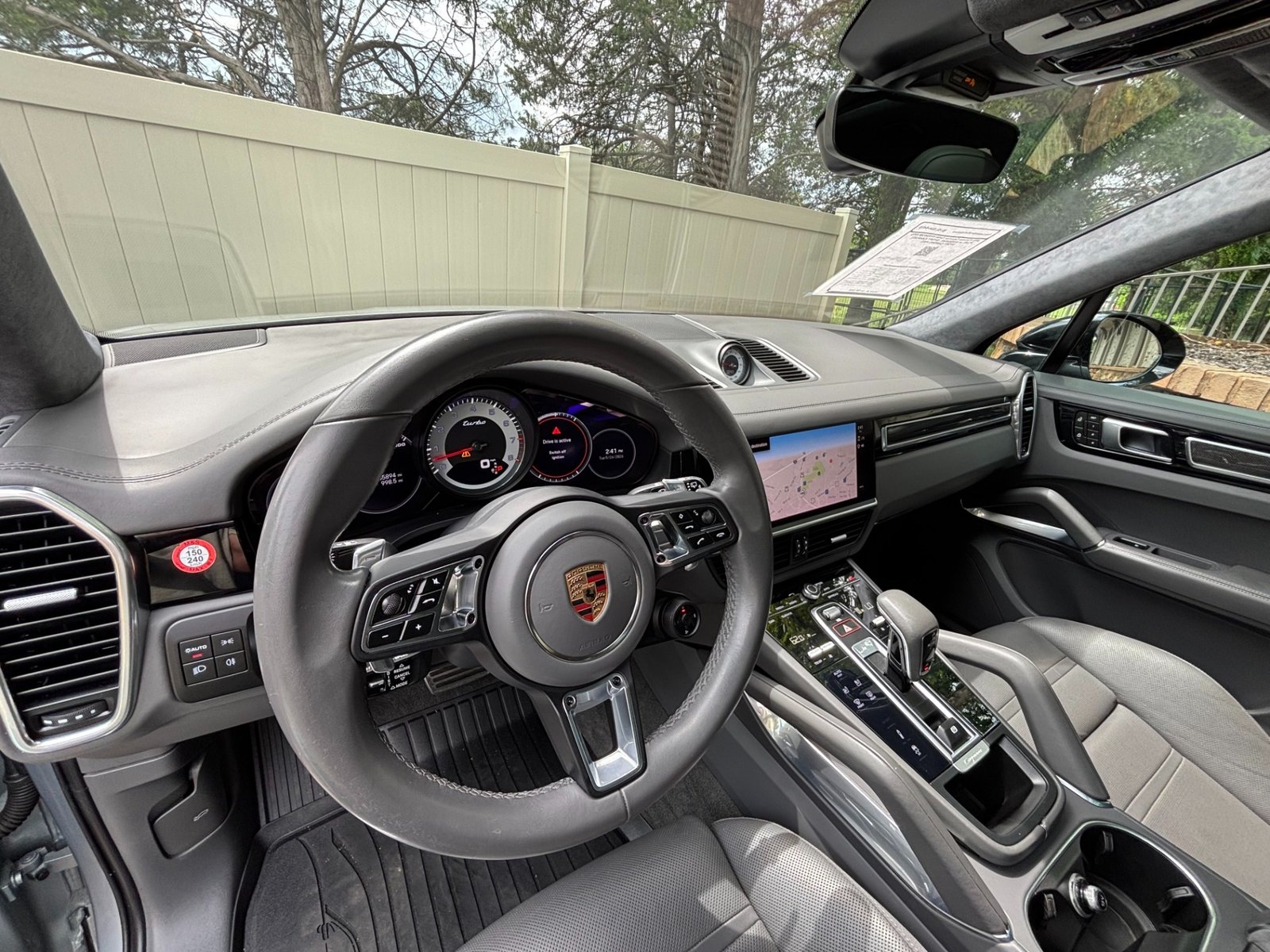 
								2023 Porsche Cayenne Turbo PREMIUM full									