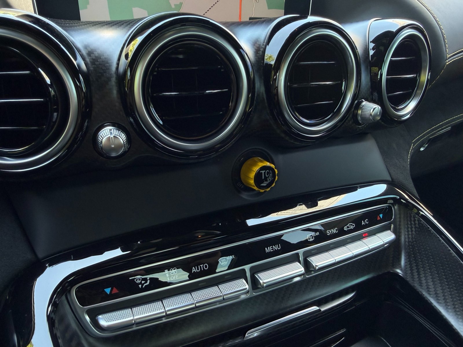 
								2018 Mercedes-Benz AMG GT R full									